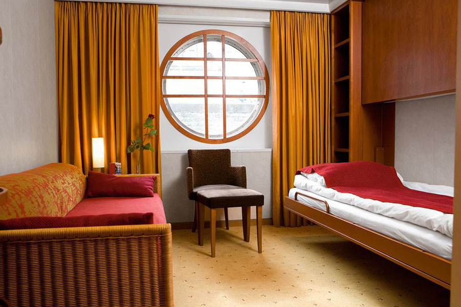 A-ROSA-STELLA A ROSA STELLA A ROSA CRUCEROS A-ROSA KREUZFAHRTEN AROSA CRUISES CRUCEROS AROSA CRUCEROS EN ESPAÑOL CRUCEROS PANAVISION CRUCEROS FLUVIALES PANAVISION CRUCEROS RODANO CRUCEROS SAONA CRUCEROS EUROPA CRUCEROS FRANCIA CRUCEROS RIO RODANO RHONE CRUISES SAONE CRUISES CRUCEROS LYON CRUCEROS CHALON-SUR-SAONE CRUCEROS CHATEAUNEUF-DU-PAPE CRUCEROS AVIGNON CRUCEROS VIVIERS CRUCEROS MACON CRUCEROS ARLES CRUCEROS FLUVIALES CREUERS BIDAIAK #Arosa #ArosaStella #Arosacruises #A-Rosa #CrucerosArosa #CrucerosPanavision #FluvialesPanavision #CrucerosFluviales #CrucerosRodano #RhoneCruises #RiverCruises #SaoneCruises #RhoneRiver #SaoneCruceros #LyonCruises #CrucerosLyon #CrucerosChalon #CrucerosSaone #CrucerosPorRios #CrucerosEuropa #EuropeCruises #CrucerosFrancia #ViajesFrancia #CrucerosFamilia #CrucerosSeguros #CrucerosPequeños #CrucerosFamiliares #BarcosPequeños #BuquesPequeños #CrucerosEnBarcoPequeño